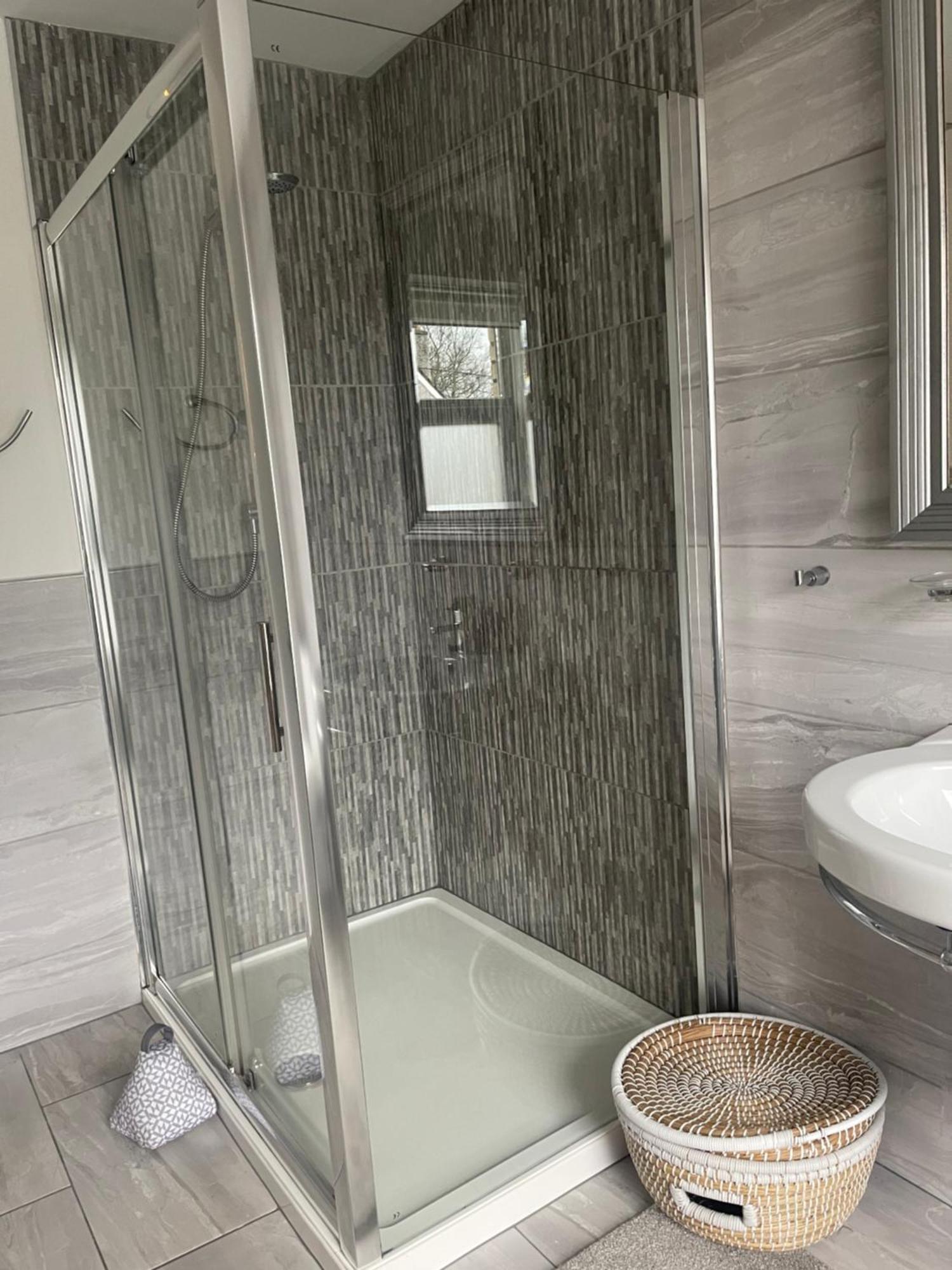 אברדייר Modern, Spacious And Central Location מראה חיצוני תמונה